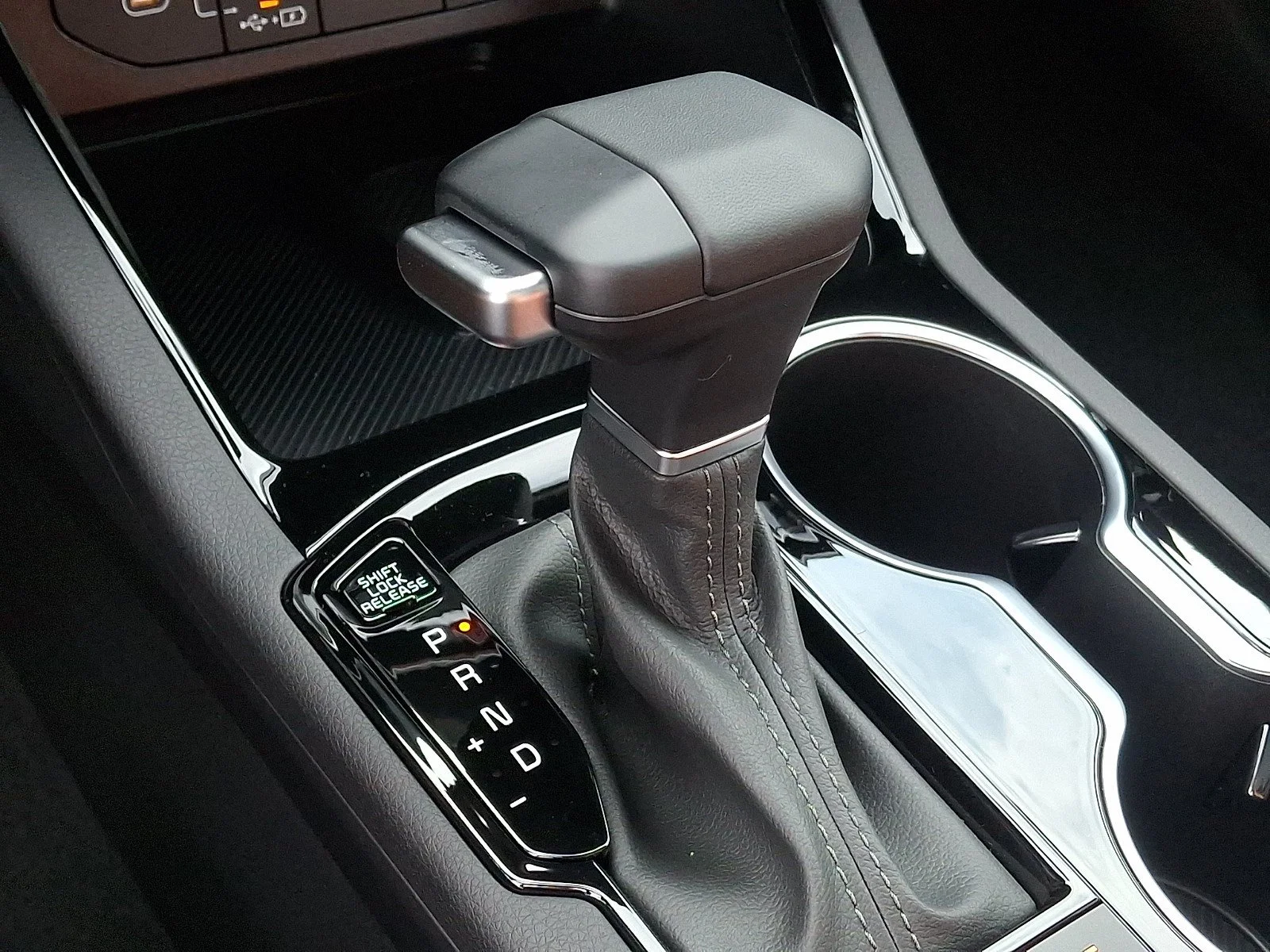 New 2026 Wolf Gray Kia GT-Line AWD image 8