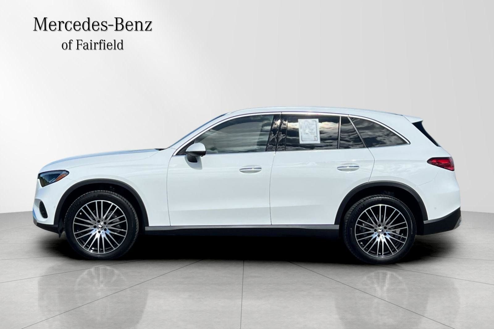 2026 Mercedes-Benz GLC 300 photo 3
