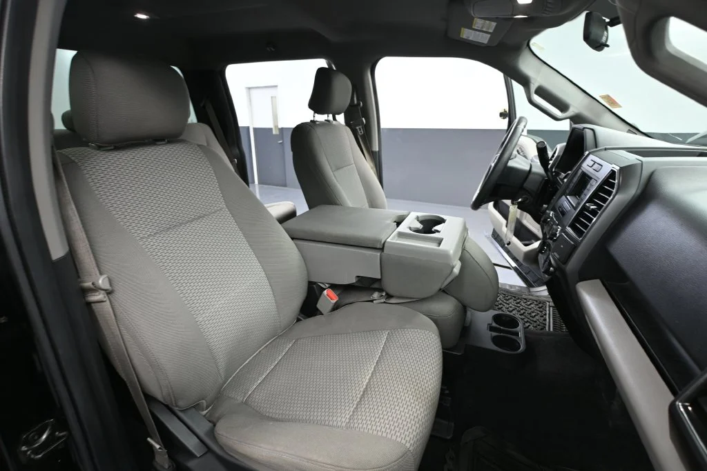 Used 2017 Black Ford XLT image 36