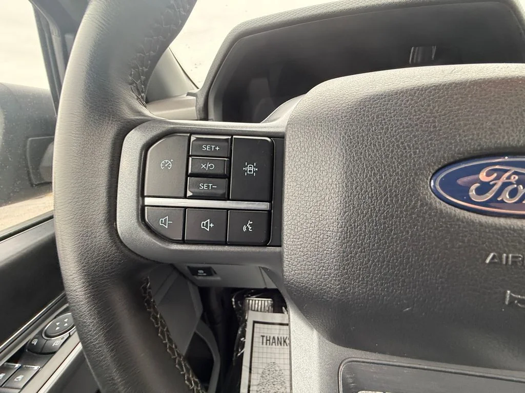 Used 2025 Silver Ford XLT image 22