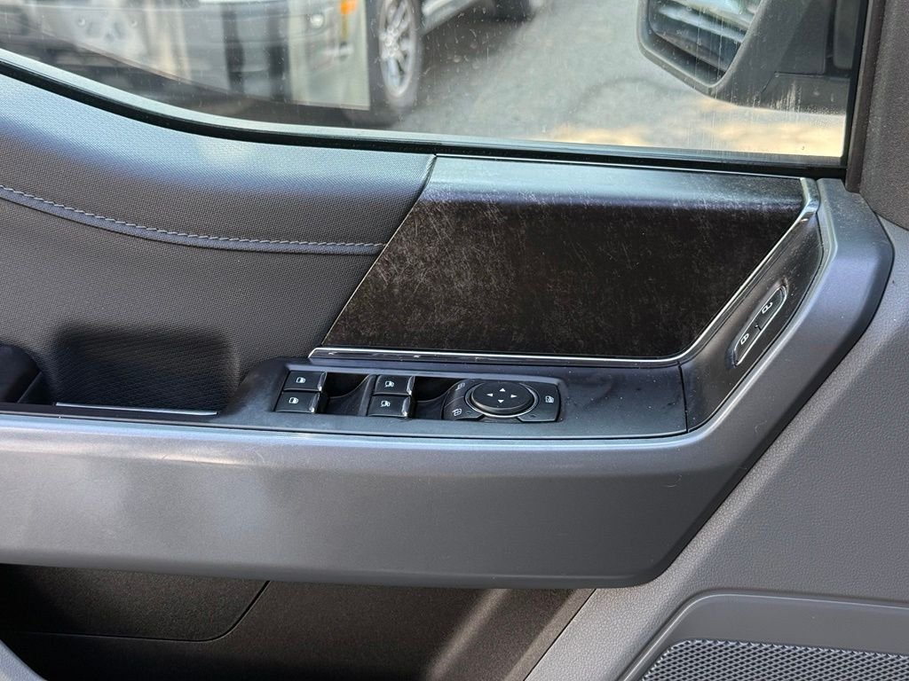Used 2022 White Ford XLT image 18