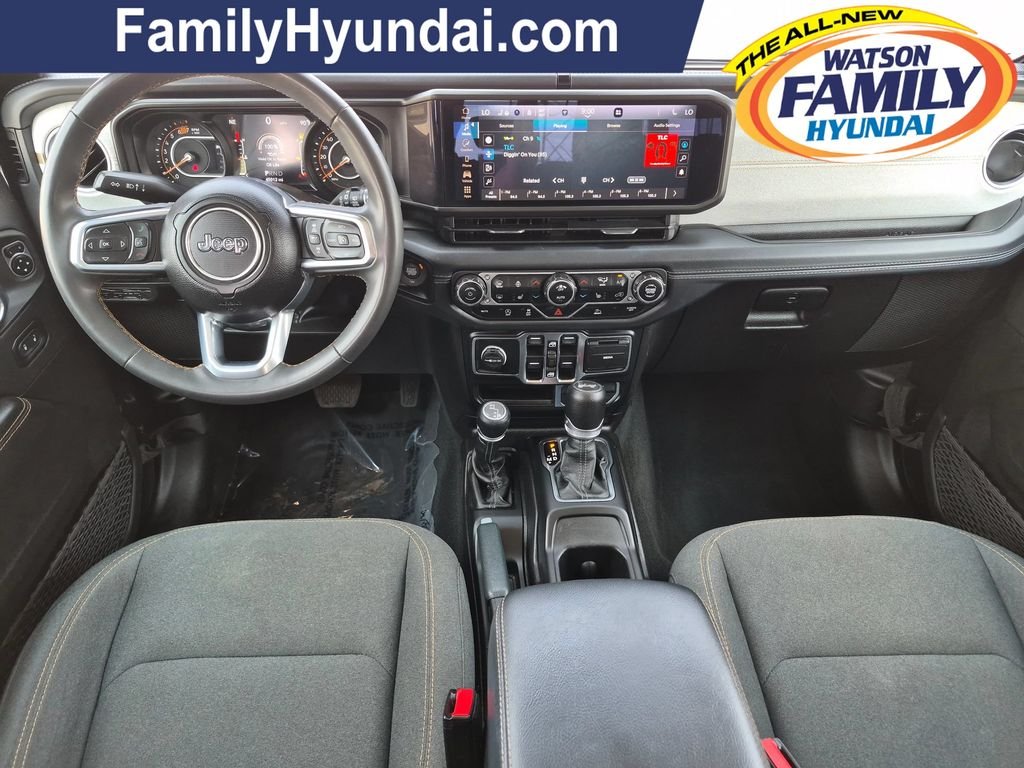 Used 2024 Black Jeep Sahara image 25