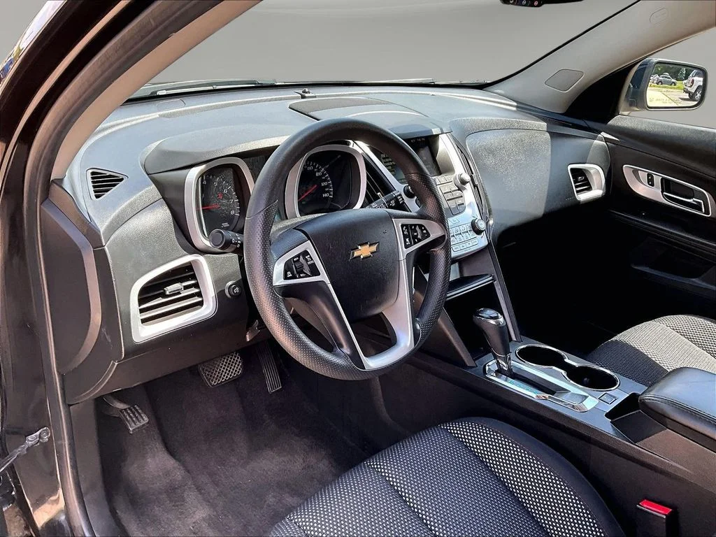Used 2016 Black Chevrolet LT image 21