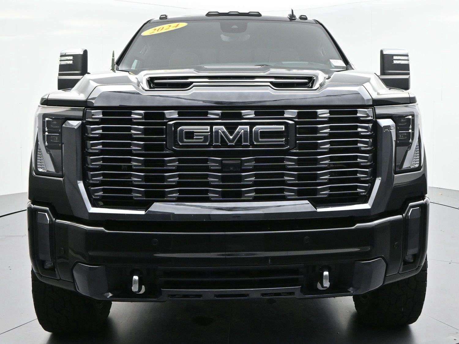 Used 2024 Onyx Black GMC Denali Ultimate image 2