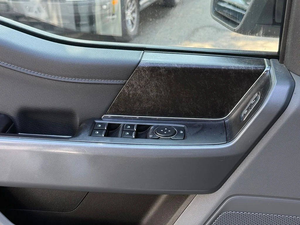 Used 2022 White Ford XLT image 18