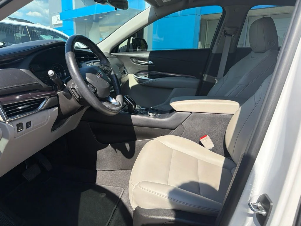 Used 2023 Crystal White Cadillac Luxury image 10