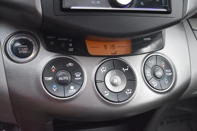 Used 2010 Blue Toyota Limited image 32