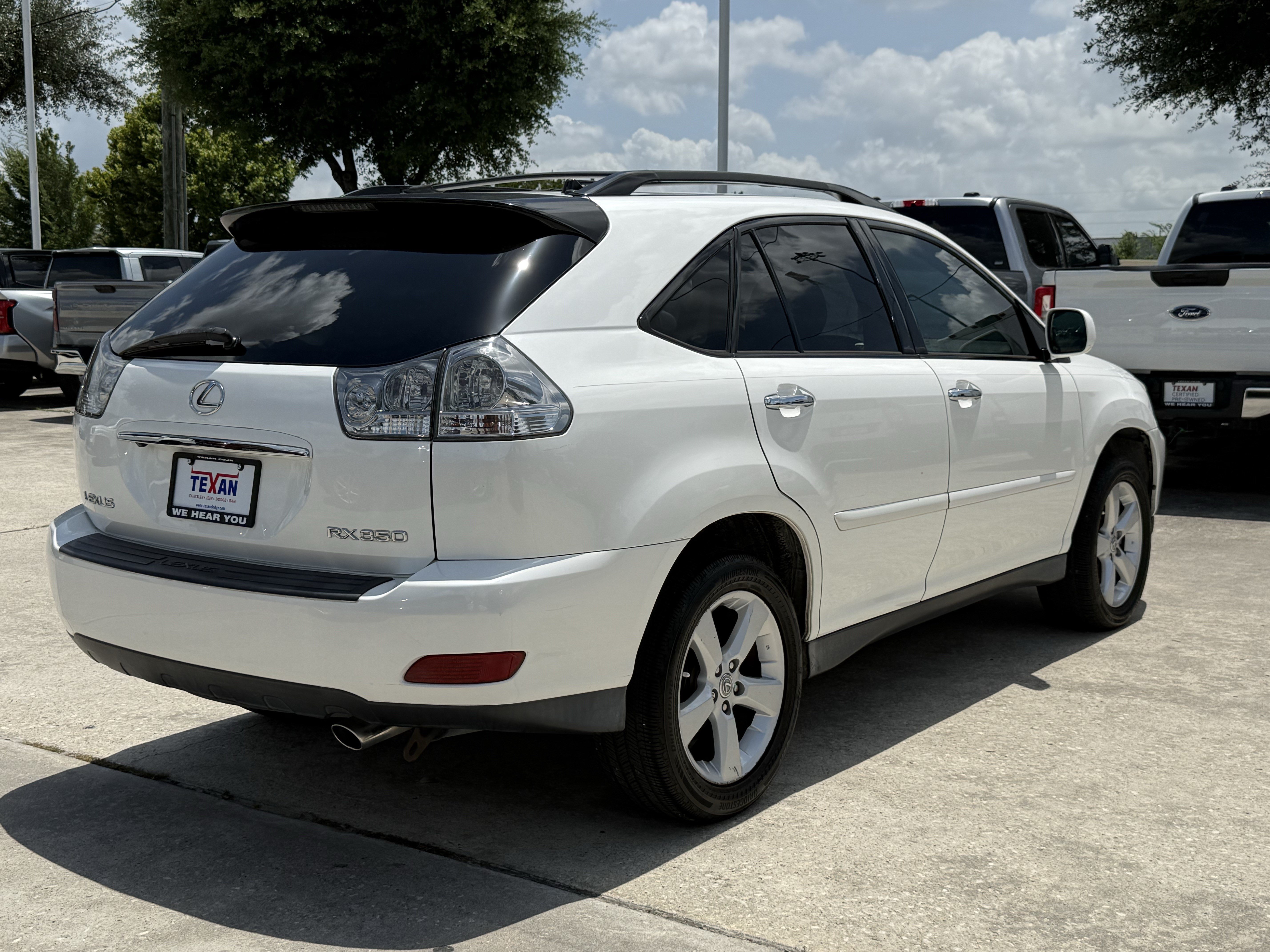 Used 2008 White Lexus  image 4