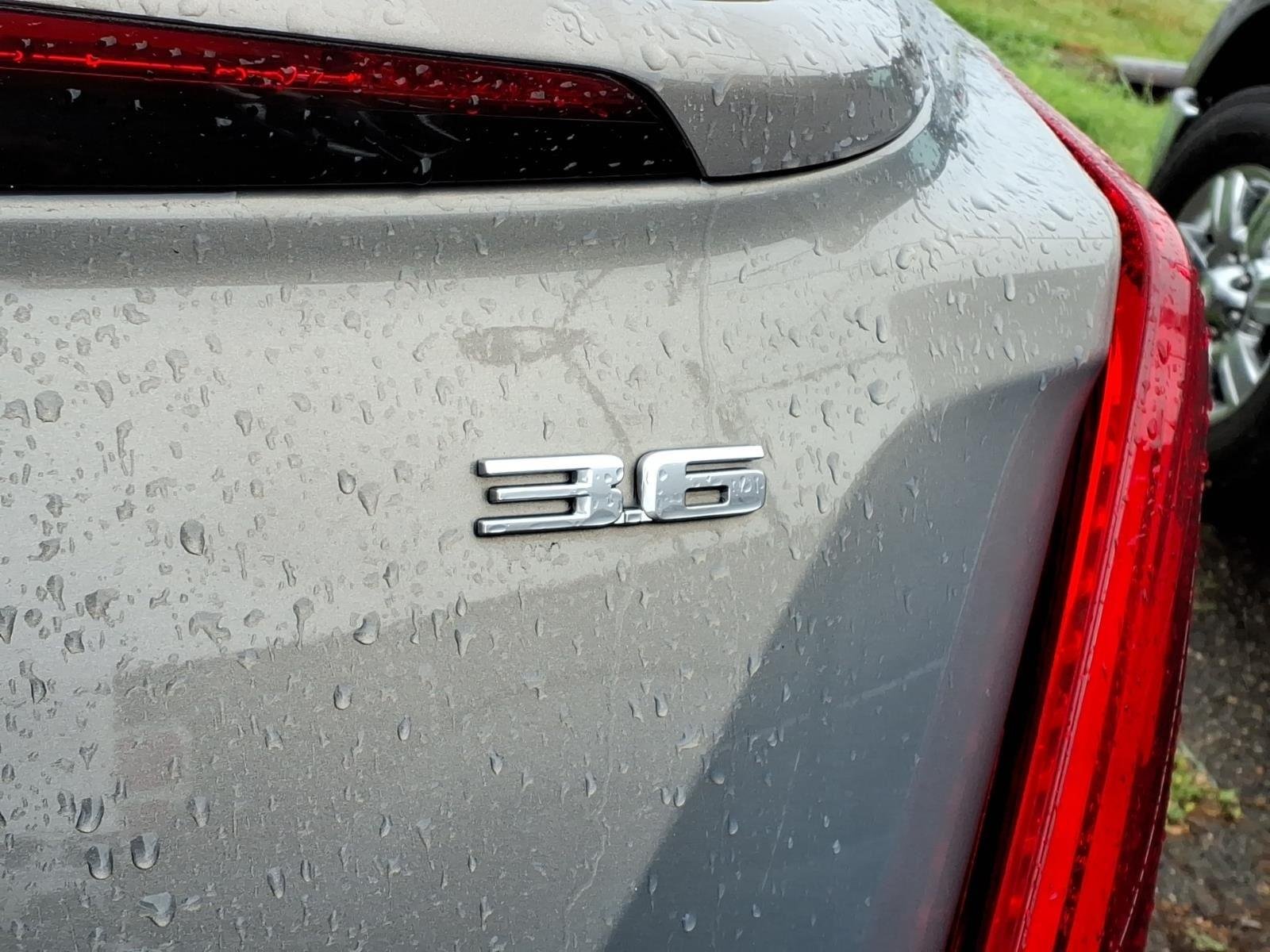 Used 2019 Bronze Dune Metallic Cadillac Luxury image 7