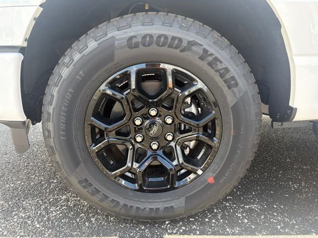 New 2026 Oxford White Ford XLT image 32