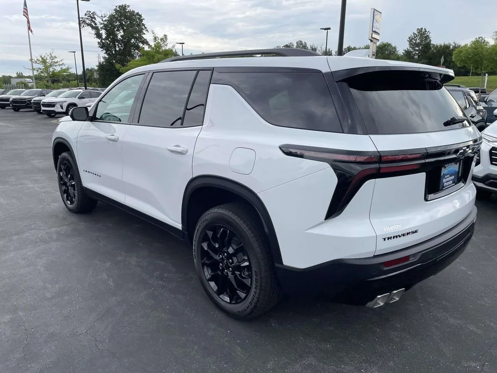 2026 Chevrolet Traverse LT - Photo 4