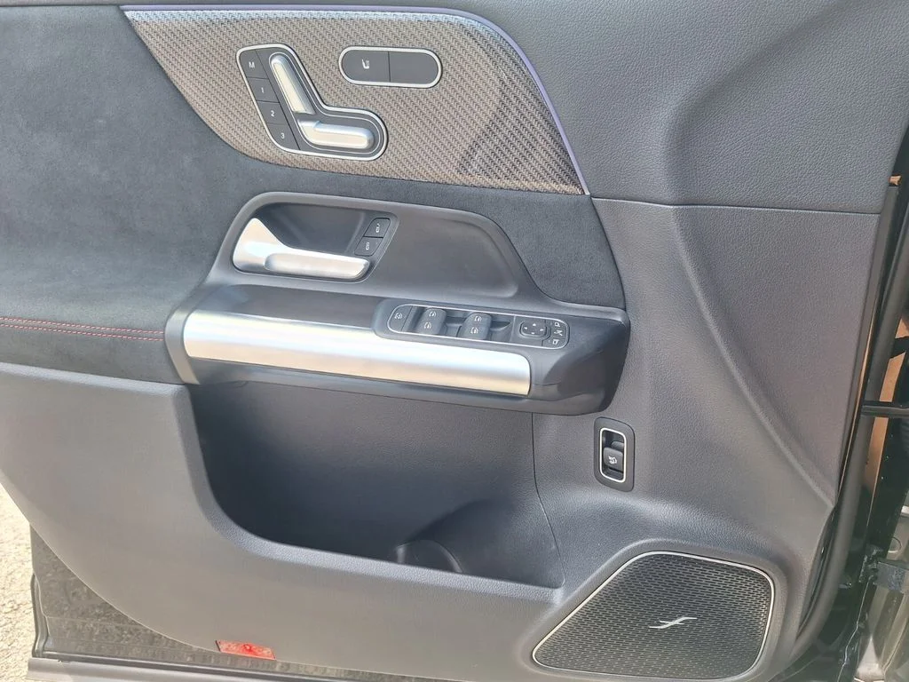 Used 2025  Mercedes-Benz GLA 35 AMG® image 21