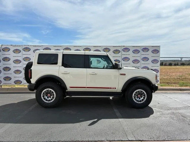 New 2026 Ford Bronco Outer Banks