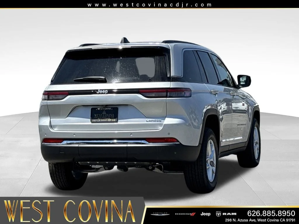 New 2026 Silver Zynith Exterior Paint Jeep  image 8