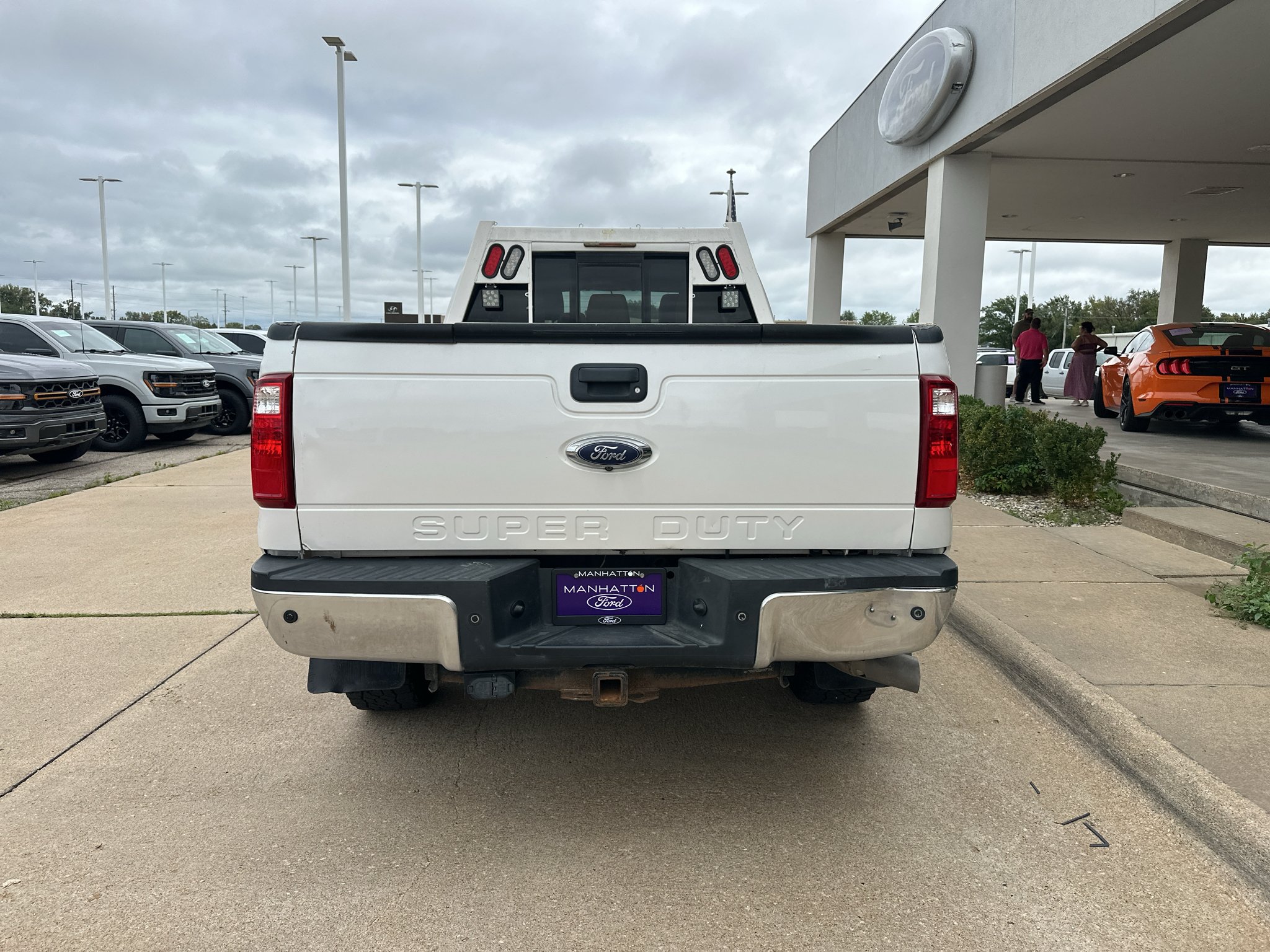 Used 2016 White Platinum Metallic Tri-Coat Ford LARIAT image 16