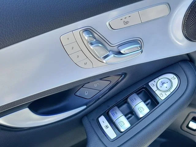 Used 2022 Gray Mercedes-Benz GLC 300 image 16