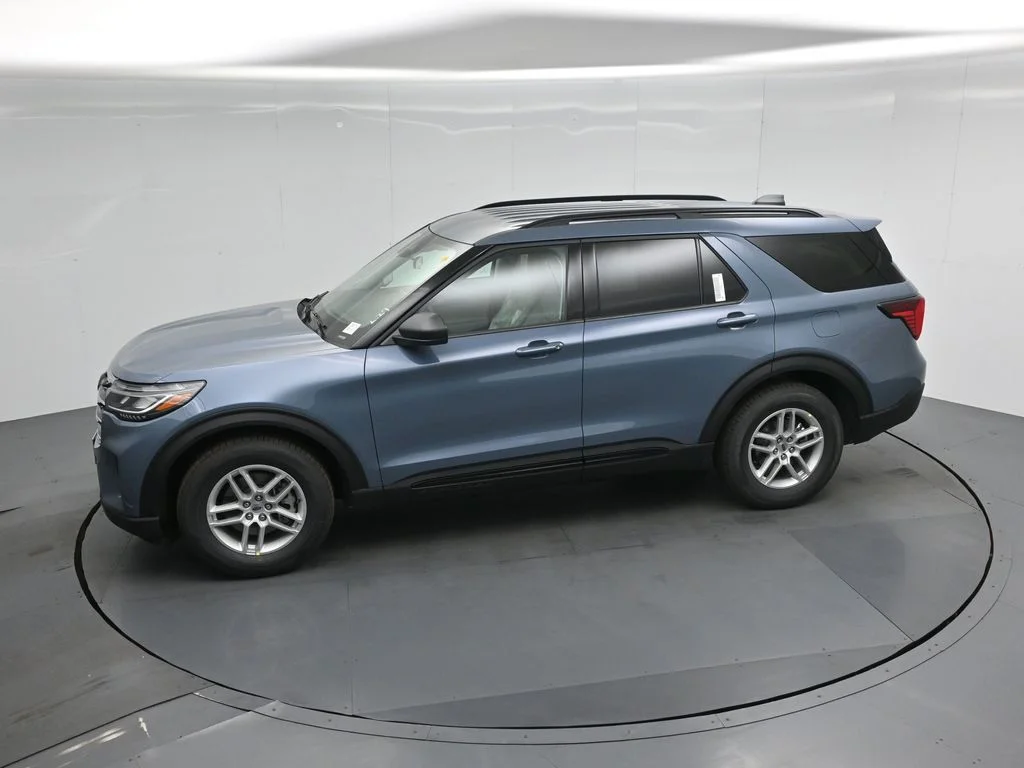 New 2026 Vapor Blue Metallic Ford Active image 42