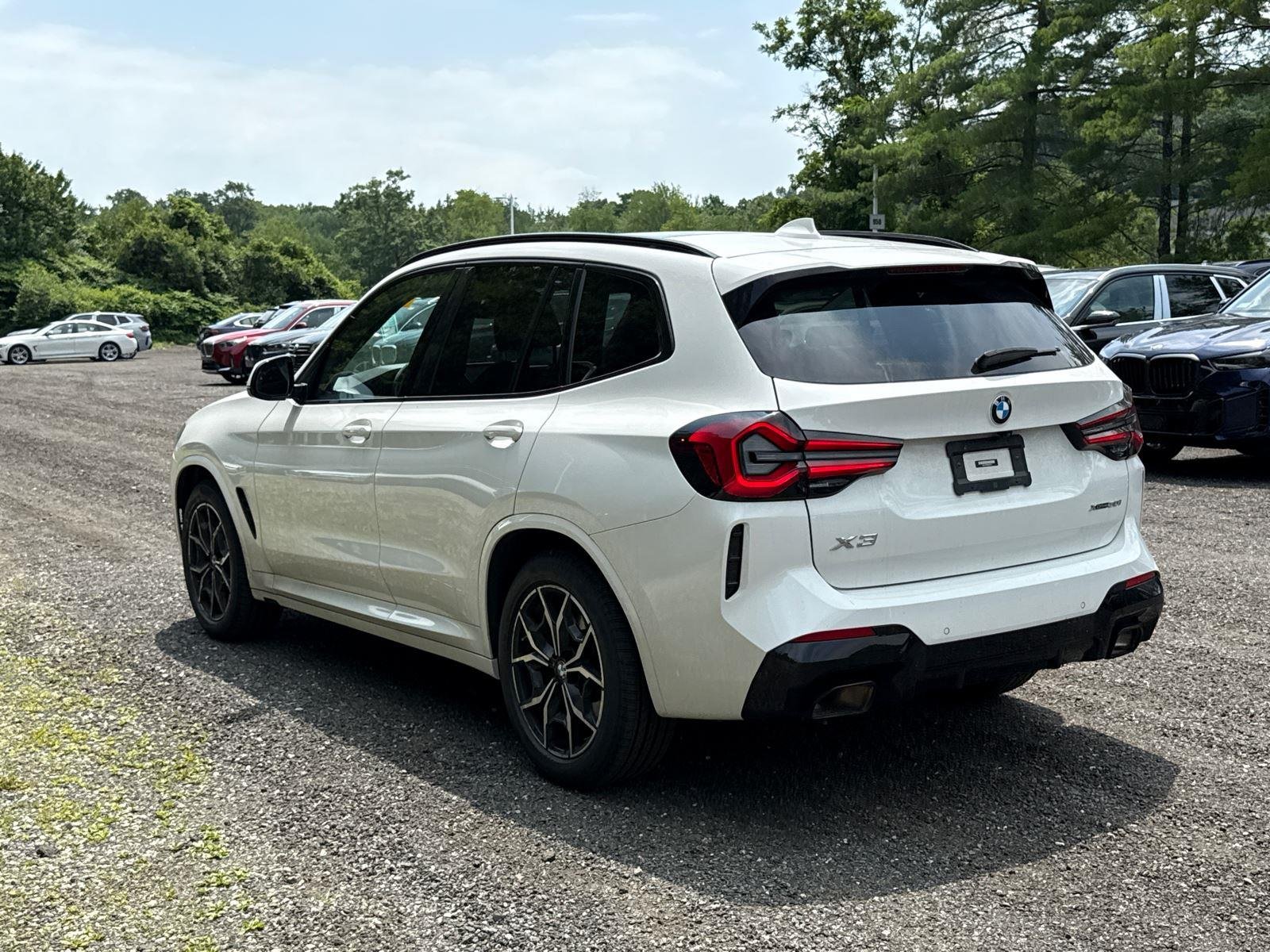 Used 2023 Alpine White BMW xDrive30i image 7