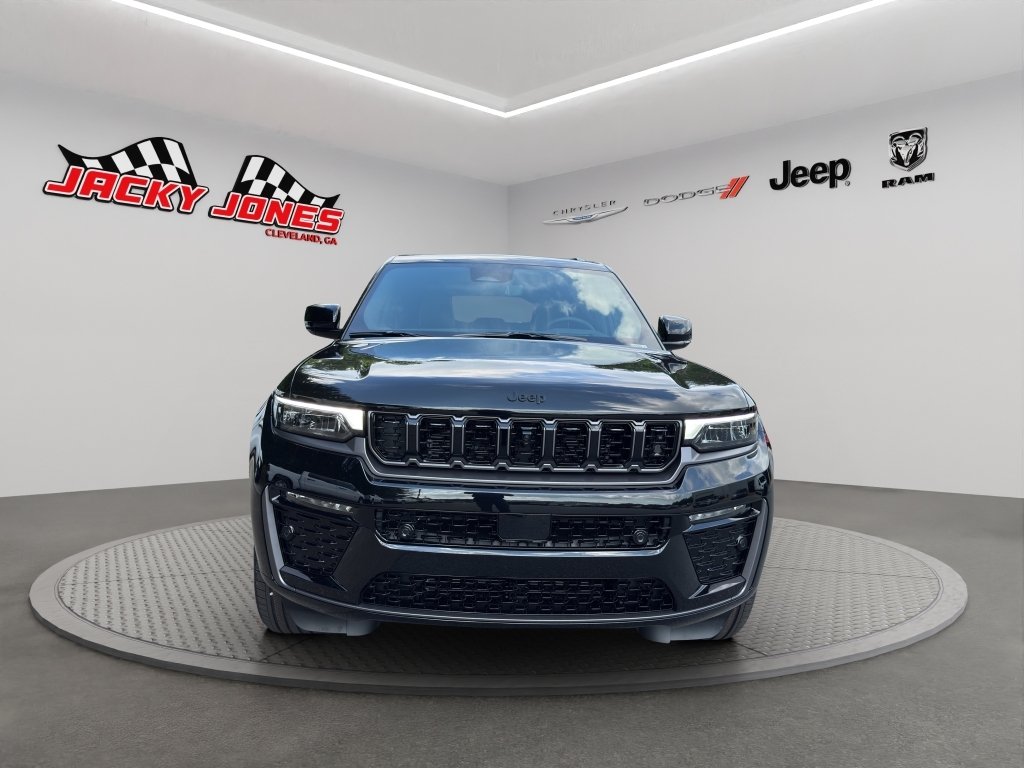 New 2026 Diamond Black Crystal Pearl-Coat Exterior Paint Jeep Summit image 13