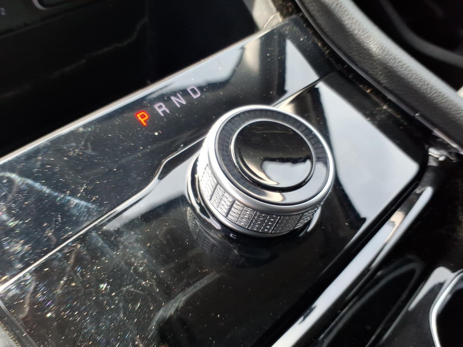 Used 2023 Diamond Black Crystal Pearlcoat Jeep Laredo image 6