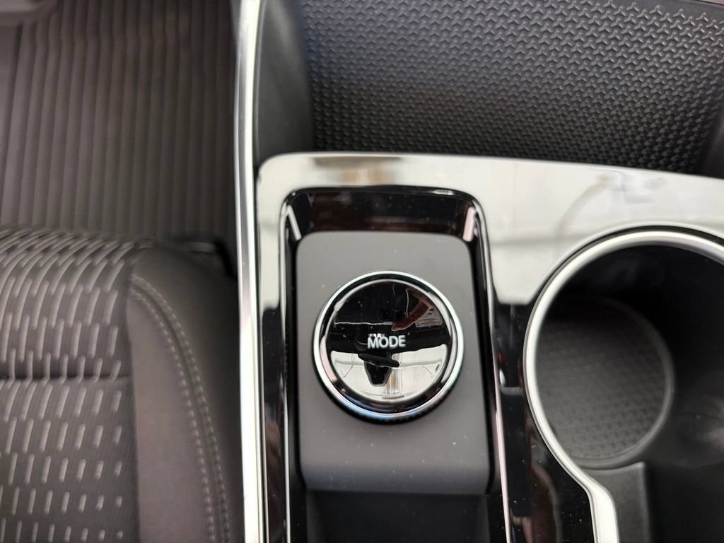 2027 Chevrolet Equinox LT - Photo 12