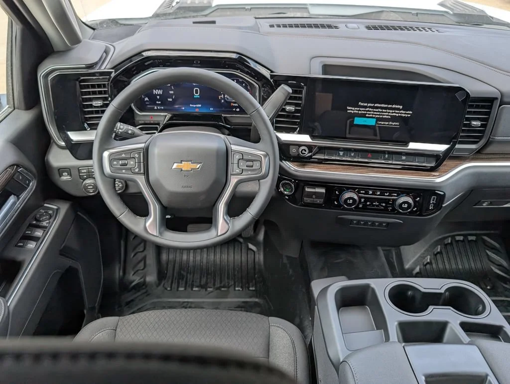 New 2026 Summit White Chevrolet LT image 4