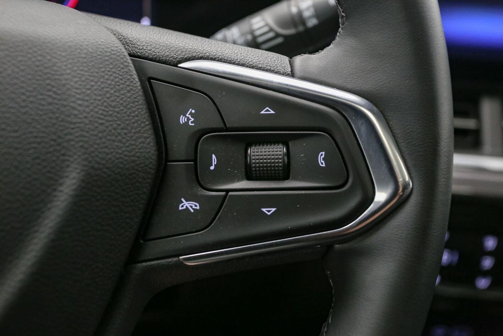 Used 2025 Sterling Gray Metallic Chevrolet ACTIV image 36