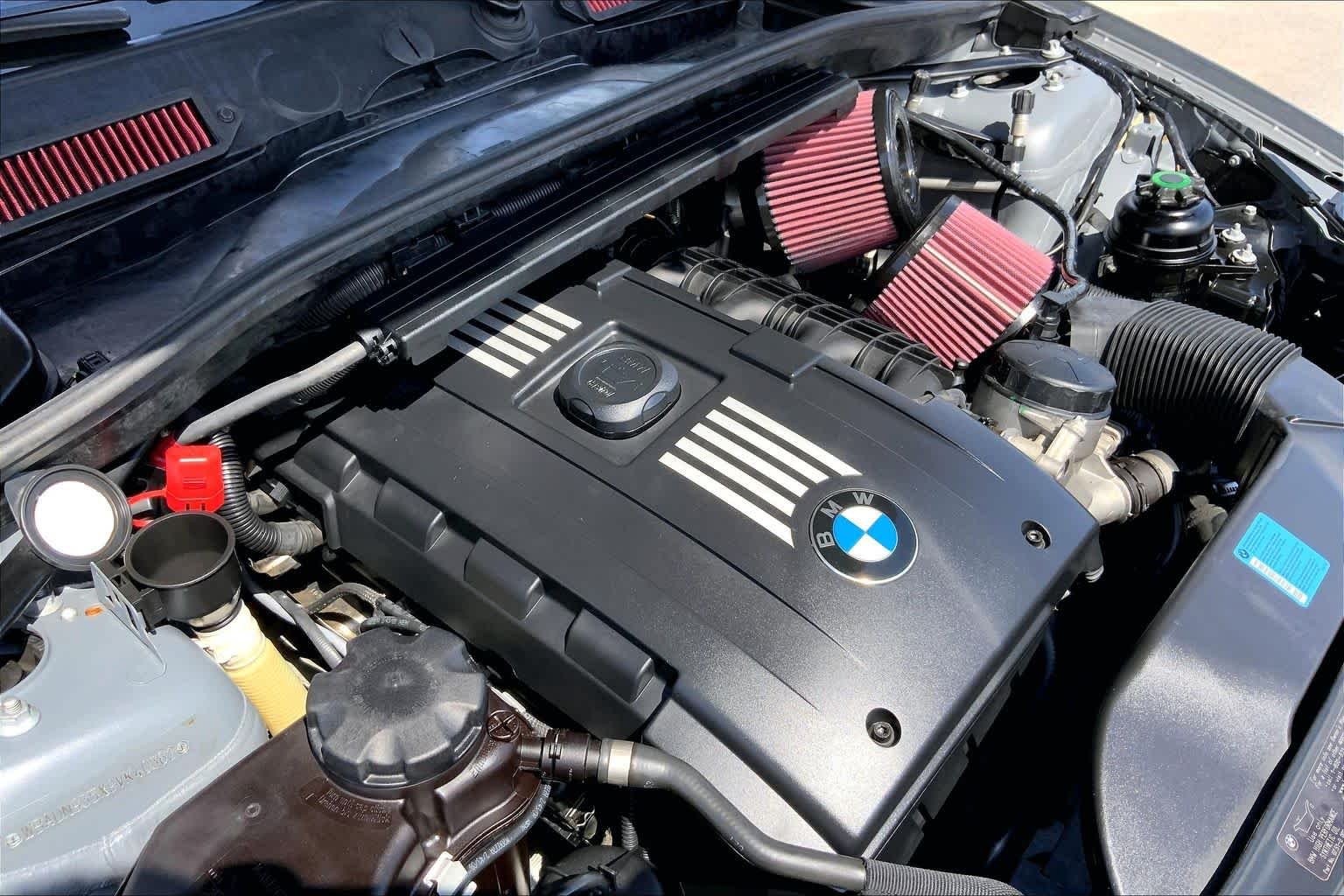 Used 2009 Alpine White BMW 135i image 28
