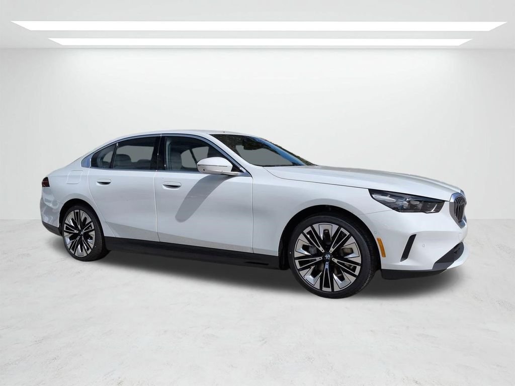 New 2026 Alpine White BMW eDrive40 image 2
