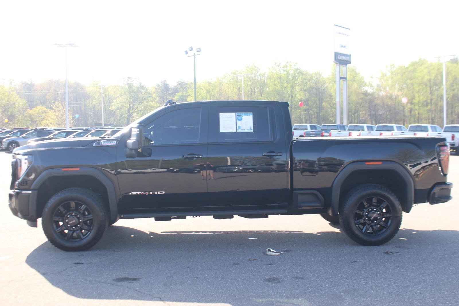 Used 2025 Onyx Black GMC AT4 image 4