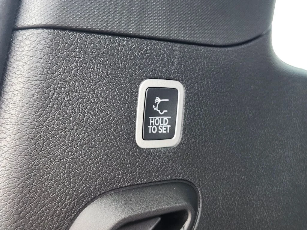 New 2026 Bright White Clearcoat Jeep Limited Reserve image 37