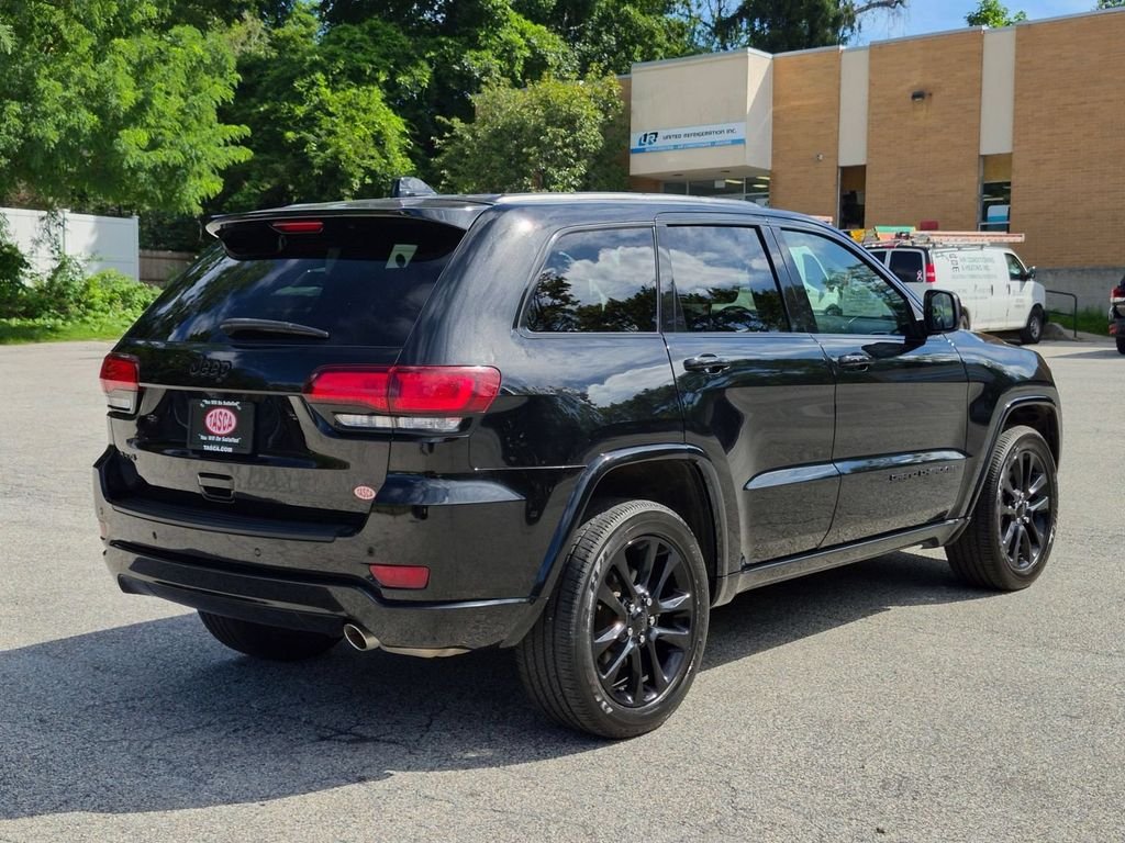 Used 2021 Black Jeep Laredo X image 3