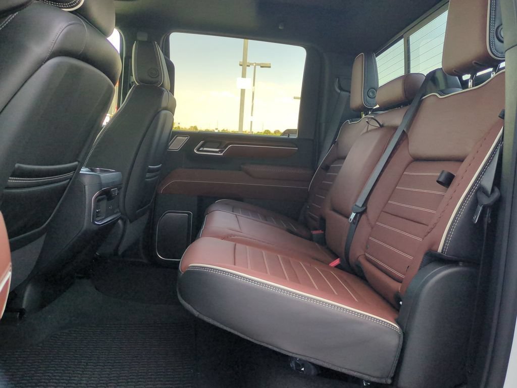 New 2026 Glacier White Tricoat GMC Denali Ultimate image 27