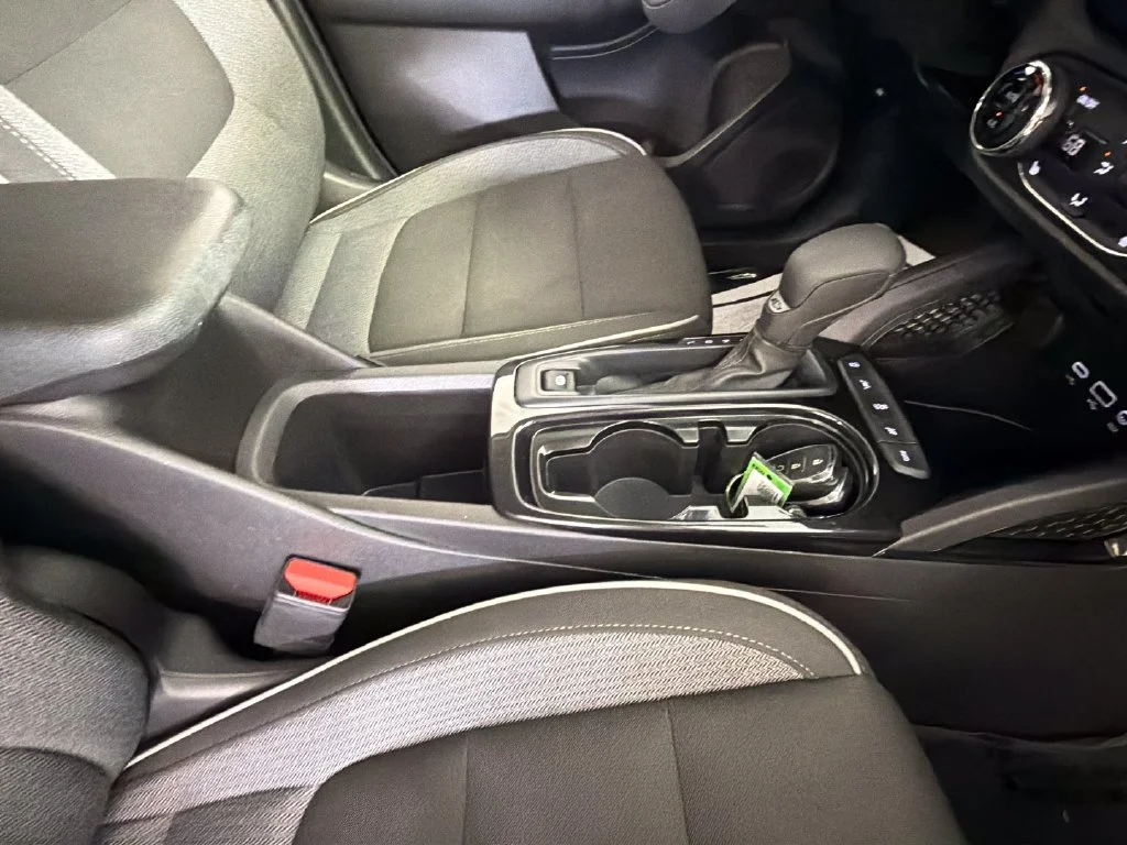 Used 2021 SUMMIT WHITE Chevrolet LT image 34