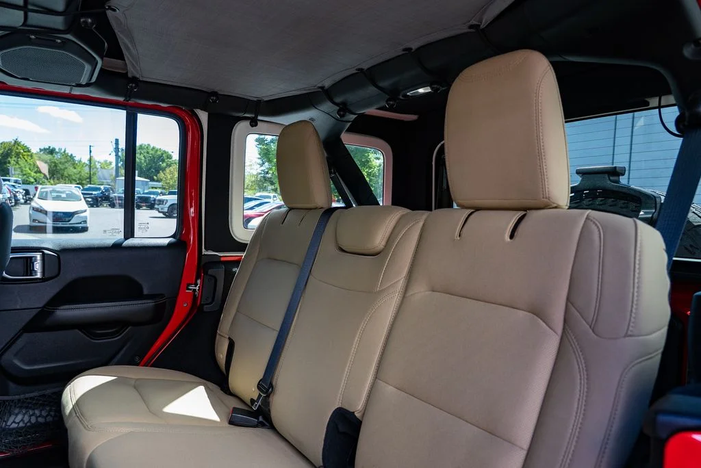 Used 2018 Red Jeep Unlimited Sahara image 24