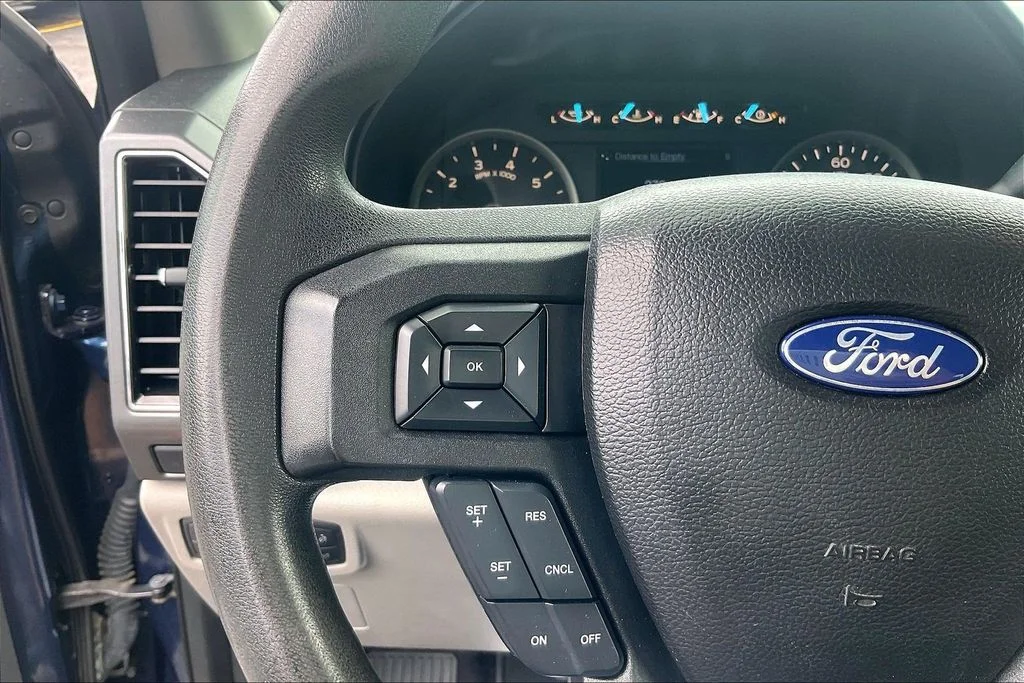 Used 2018 Blue Ford XLT image 17