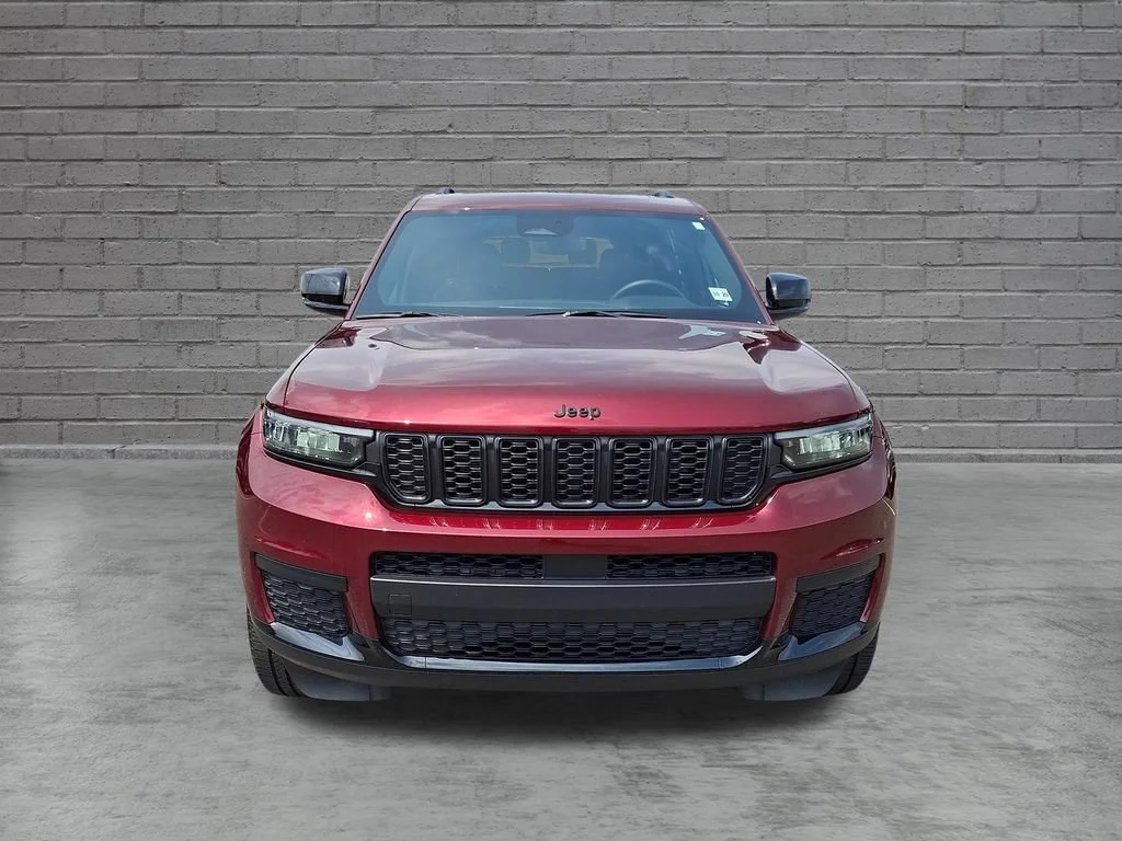 Used 2024 Red Jeep Altitude X 4x4 image 4