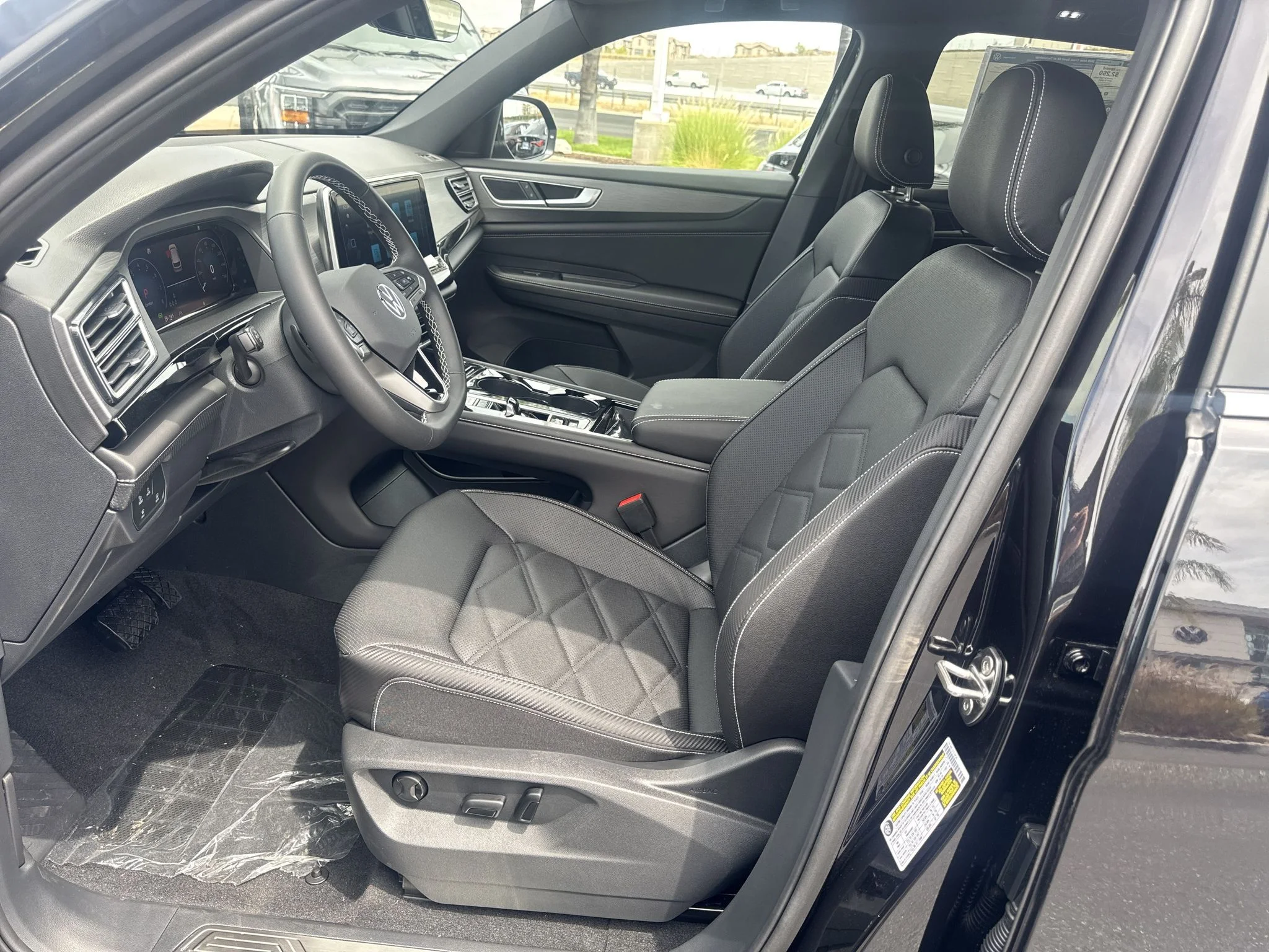 New 2026 Deep Black Pearl Volkswagen 2.0T SE w/Technology image 13