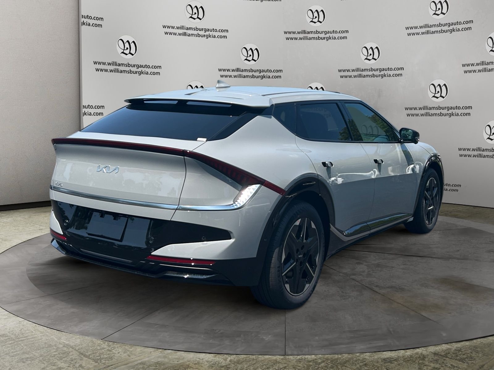 New 2026 Wolf Gray Kia WIND image 5