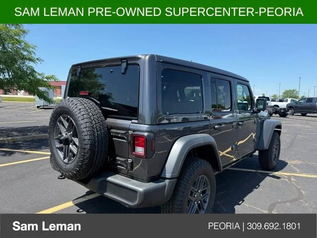Used 2026 Gray Jeep Sport S image 5
