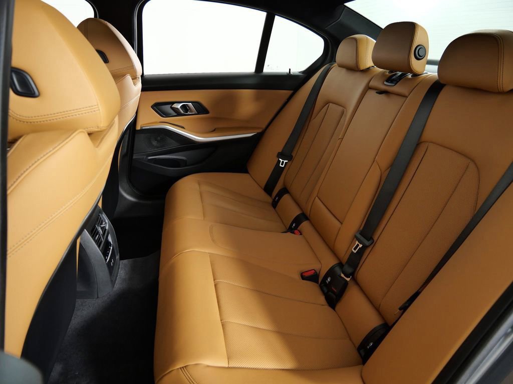 Used 2026 Skyscraper Grey Metallic BMW 330i xDrive image 32