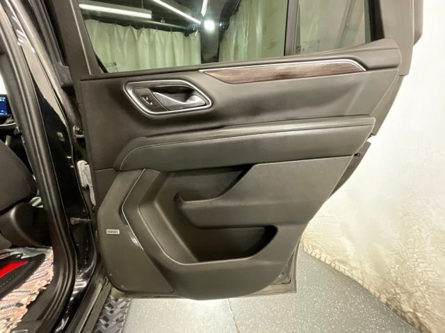 Used 2023 Black Chevrolet Z71 image 24
