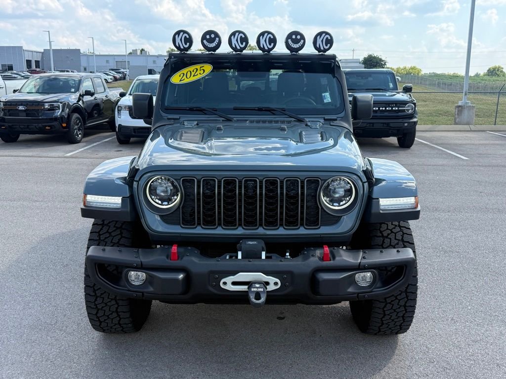Used 2025 Gray Jeep Rubicon image 37