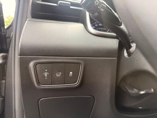 Used 2023 Gray Hyundai SEL image 26