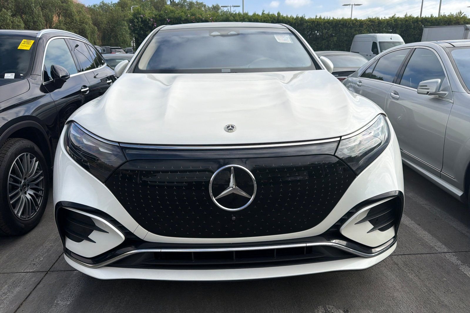 Used 2023 White Mercedes-Benz 580 image 3