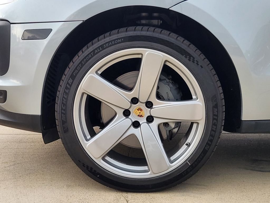 Used 2019 Dolomite Silver Metallic Porsche S image 12