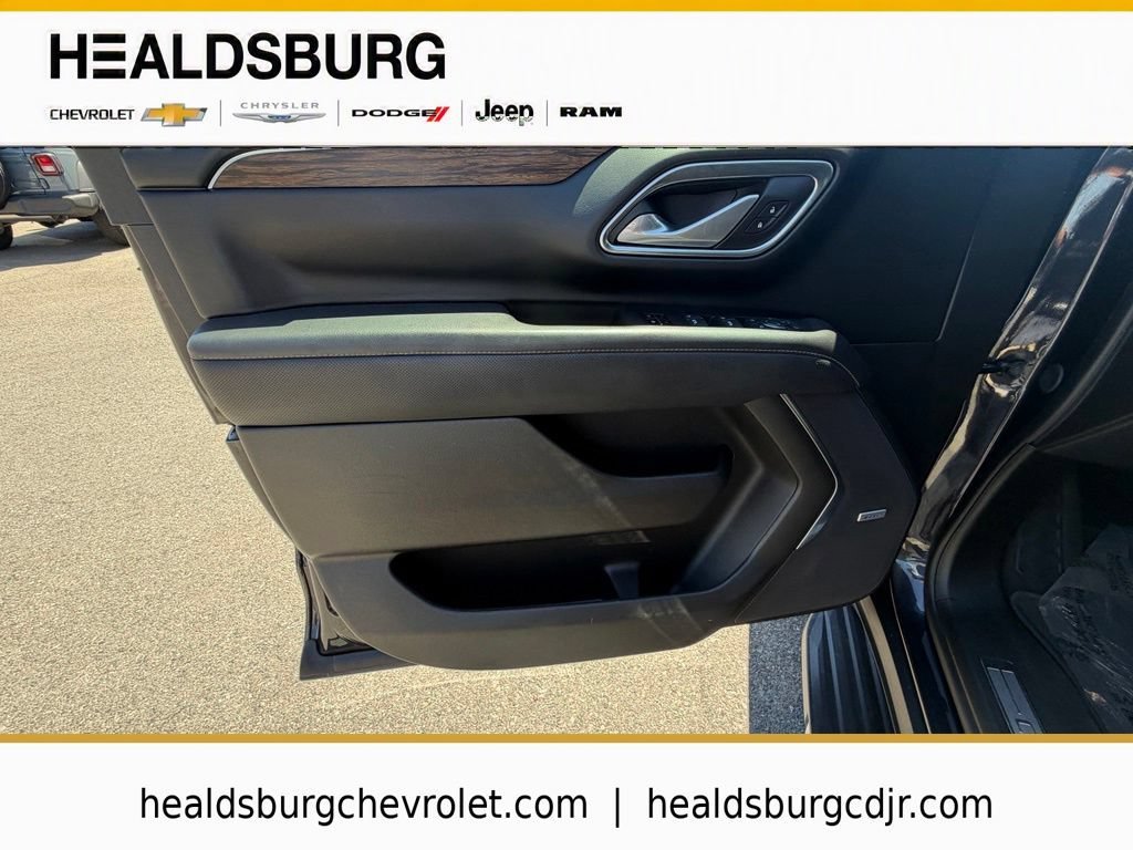 2024 Chevrolet Suburban Premier - Photo 11