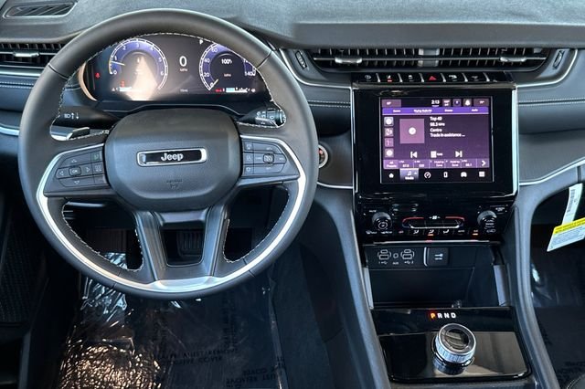 2025 Jeep Grand Cherokee Laredo - Photo 15