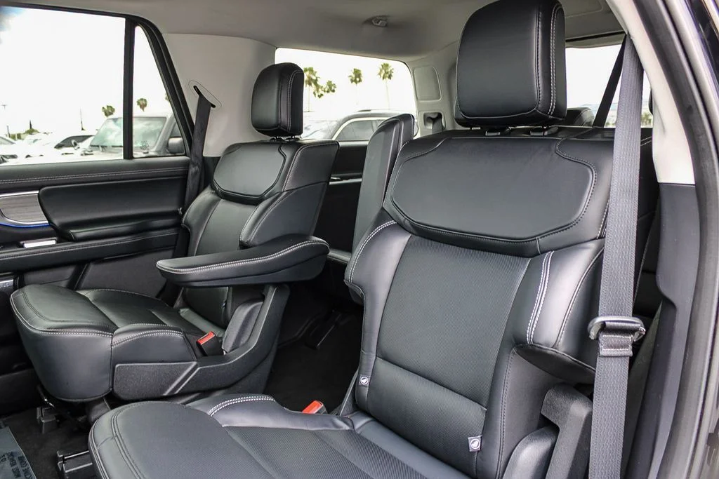Used 2025 Black Ford Platinum image 19