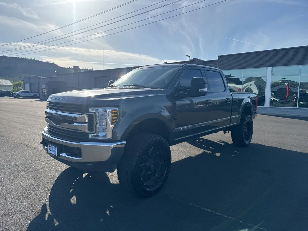 Used 2019 Magnetic Metallic Ford XLT image 7